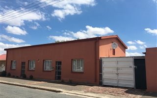 3 Bedroom House in Beaufort West