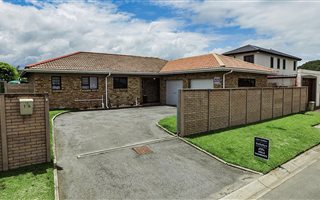 3 Bedroom House in Blue Bend