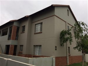 3 Bed Apartment in Waterval East