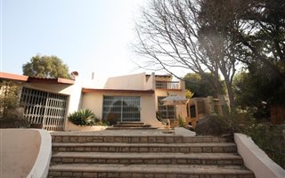3 Bedroom House in Weltevreden Park