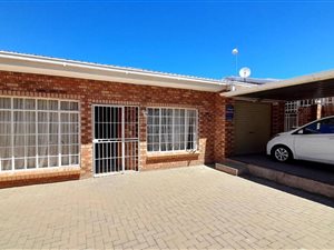 3 Bed Townhouse in Bloemfontein