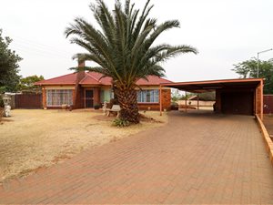 3 Bed House in Elsburg