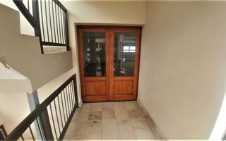 138 m² Office Space in Diaz Beach