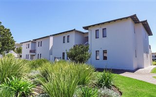 2 Bedroom Apartment in Keurbooms River