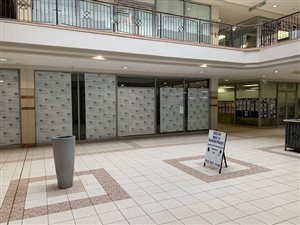 11816.5703125 m² Retail Space in Sinoville