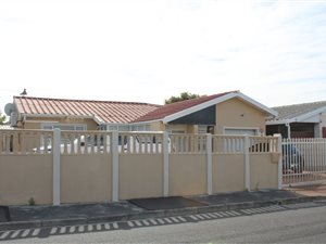 3.5 Bed House in Churchill Estate