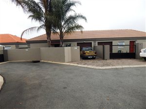 2 Bed Cluster in Krugersdorp West