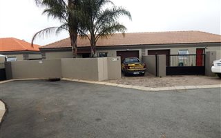 2 Bedroom Cluster in Krugersdorp West