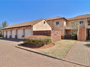 2 Bed Townhouse in Moreleta Park