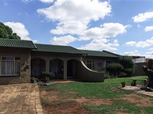 3 Bed House in Riamarpark