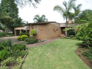 4 Bed House in Aviary Hill