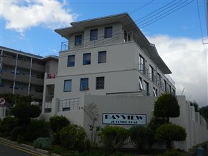 1 Bed Apartment in Wynberg Upper