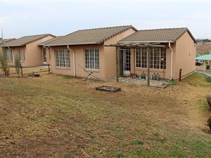 3 Bed Cluster in Country View
