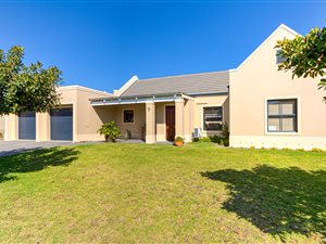 3 Bed House in Somerset Country Estate