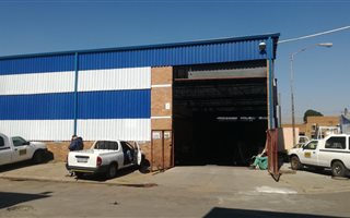 624 m² Industrial space in Driehoek