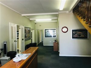 800 m² Office Space in Dunkeld