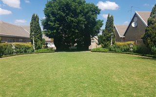 410 m² Land available in Sharon Park