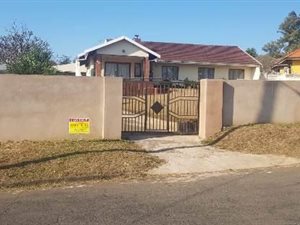 4 Bed House in The Grange