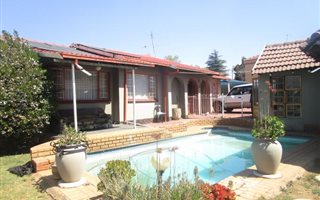 5 Bedroom House in Elandspark
