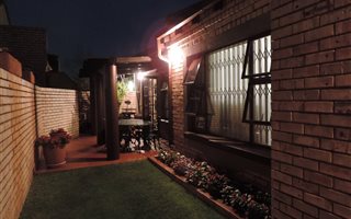 2 Bedroom Apartment in Vanderbijlpark SW