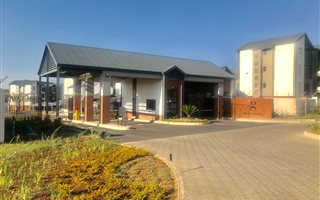 2 Bedroom Apartment in Carlswald Estate