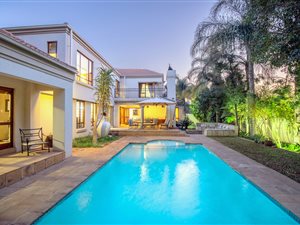 4 Bed House in Silver Lakes Golf Estate