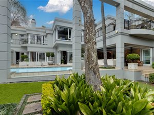 5 Bed House in Sandhurst
