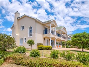 4 Bedroom House in Dennegeur