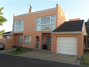 4 Bed House in Tuscany Glen