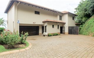 4 Bedroom Duplex in La Lucia