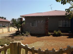 3 Bed House in Westonaria