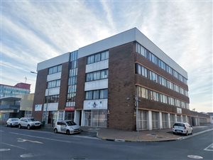 1 Bed Apartment in Parow Central