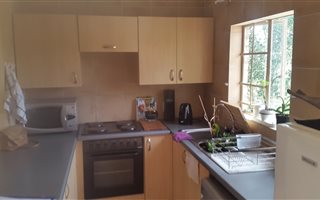 1 Bedroom Flat in Hazeldean (Silverlakes Surroundings)