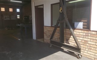 117 m² Industrial space in Alton