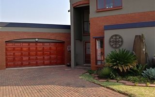 3 Bedroom Townhouse in Lilianton