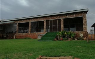 5 Bedroom House in Warrenton