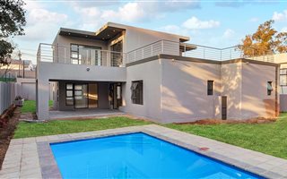 4 Bedroom House in Bryanston