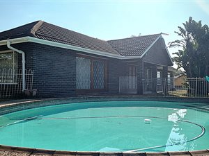 4 Bed House in Lincoln Meade
