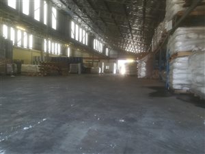 860 m² Industrial space in Mobeni