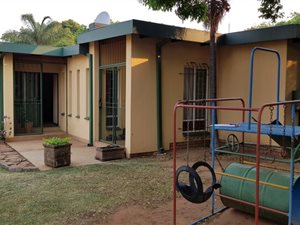 4 Bed House in Constantia Park