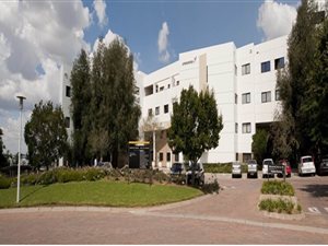 634 m² Office Space in Midridge Park