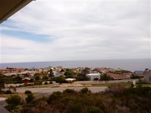 3 Bed House in Dana Bay