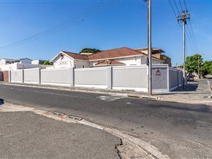 4 Bed House in Parow Central