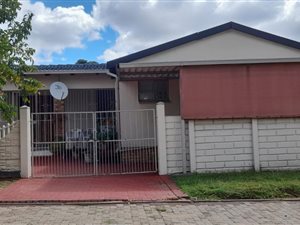 3 Bed House in Pine Ridge