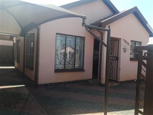 2 Bed House in Soshanguve