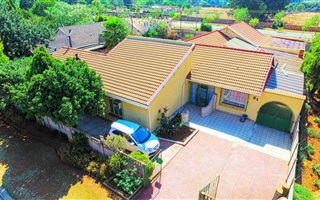 2 Bedroom House in Mayfield Park