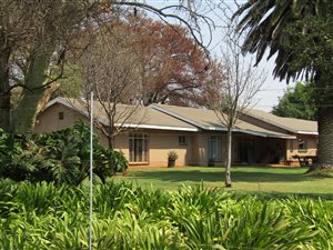 8.6 ha Farm in Buffelspoort
