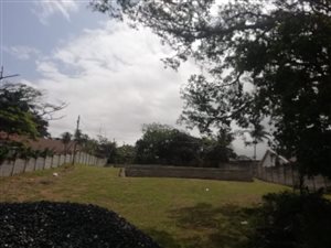 1375 m² Land available in Woodgrange