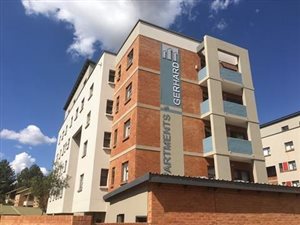 1 Bedroom Townhouse in Die Hoewes