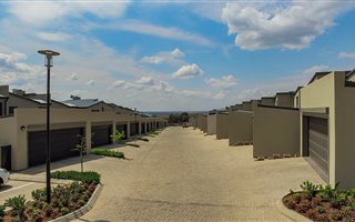 3 Bedroom Townhouse in Ben Fleur